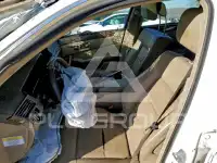 2011 Mercedes Benz E-Class фото