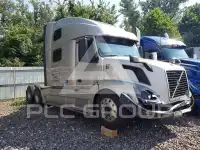 2011 Volvo VNL photo