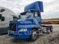 2011 Volvo VNL фото