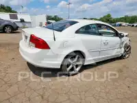 2011 Volvo C70 photo