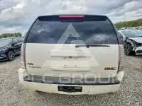 2011 GMC YUKON photo