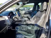 2011 Porsche Cayenne photo
