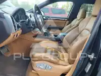 2011 Porsche Cayenne photo