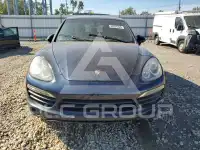 2011 Porsche Cayenne photo