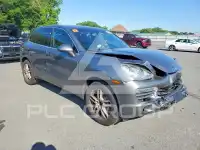 2011 Porsche Cayenne photo