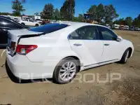 2011 Lexus ES350 photo