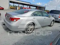 2011 Lexus ES350 photo
