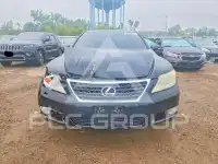 2011 Lexus LS460 photo