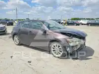 2011 Lexus CT200 photo