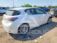 2011 Lexus CT200 photo
