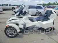 2011 Can-AM SPYDER фото
