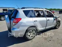 2011 Toyota RAV4 фото