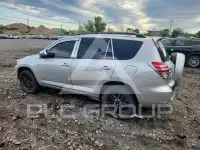 2011 Toyota RAV4 photo