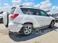 2011 Toyota RAV4 photo