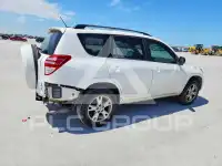 2011 Toyota RAV4 photo