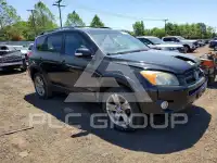 2011 Toyota RAV4 photo