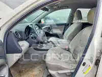 2011 Toyota RAV4 photo