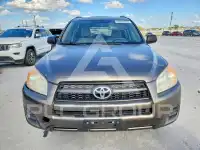 2011 Toyota RAV4 photo
