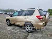 2011 Toyota RAV4 photo