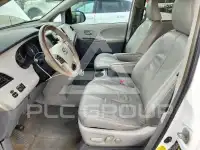 2011 Toyota SIENNA photo