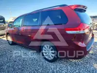 2011 Toyota SIENNA photo