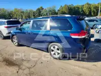 2011 Toyota SIENNA photo