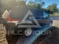 2011 Toyota SIENNA photo