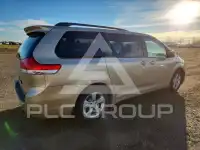 2011 Toyota SIENNA фото