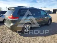 2011 Toyota SIENNA фото