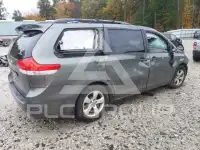 2011 Toyota SIENNA фото