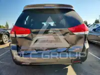 2011 Toyota SIENNA фото
