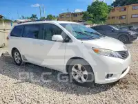 2011 Toyota SIENNA фото