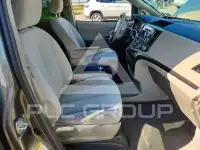 2011 Toyota SIENNA фото
