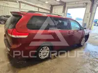 2011 Toyota SIENNA фото