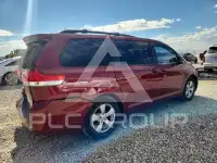 2011 Toyota SIENNA фото
