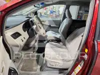 2011 Toyota SIENNA фото