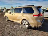2011 Toyota SIENNA фото