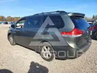2011 Toyota SIENNA фото