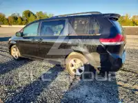 2011 Toyota SIENNA фото
