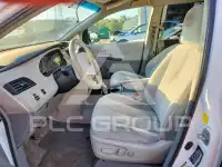 2011 Toyota SIENNA photo