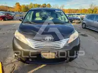 2011 Toyota SIENNA фото