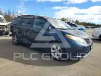 2011 Toyota SIENNA фото