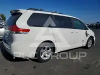 2011 Toyota SIENNA фото