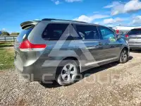 2011 Toyota SIENNA фото
