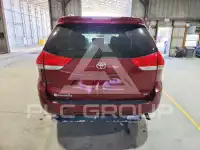 2011 Toyota SIENNA фото