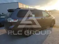 2011 Toyota SIENNA фото