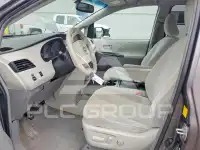 2011 Toyota SIENNA фото