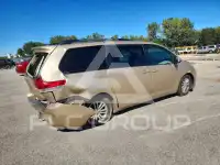 2011 Toyota SIENNA photo