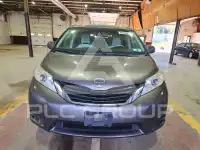 2011 Toyota SIENNA фото
