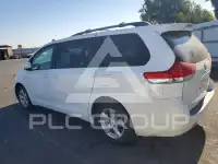 2011 Toyota SIENNA фото